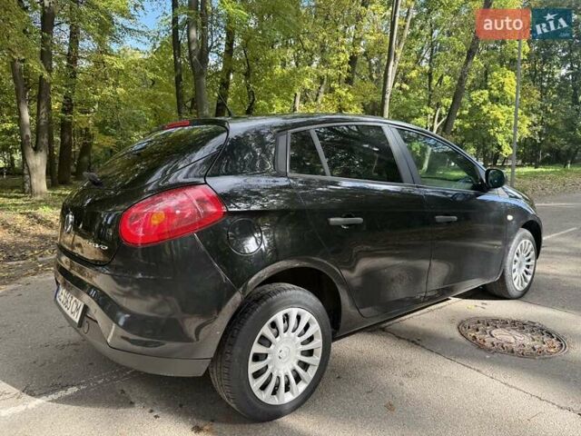 Фіат Браво 2009 у Кицмане на Automoto.ua Чорний Фіат Браво, об'ємом двигуна 1.6 л та пробігом 273 тис. км за 4800 $, фото 7 на Automoto.ua