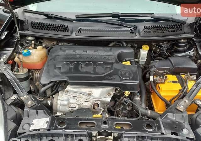 Черный Фиат Браво, объемом двигателя 1.6 л и пробегом 136 тыс. км за 6300 $, фото 14 на Automoto.ua