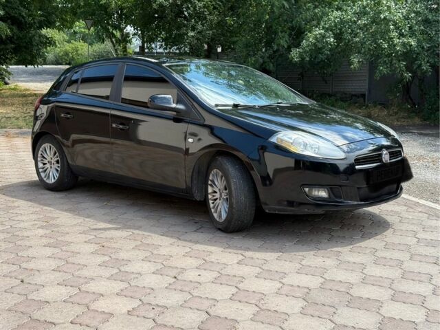 Черный Фиат Браво, объемом двигателя 1.4 л и пробегом 380 тыс. км за 4000 $, фото 2 на Automoto.ua