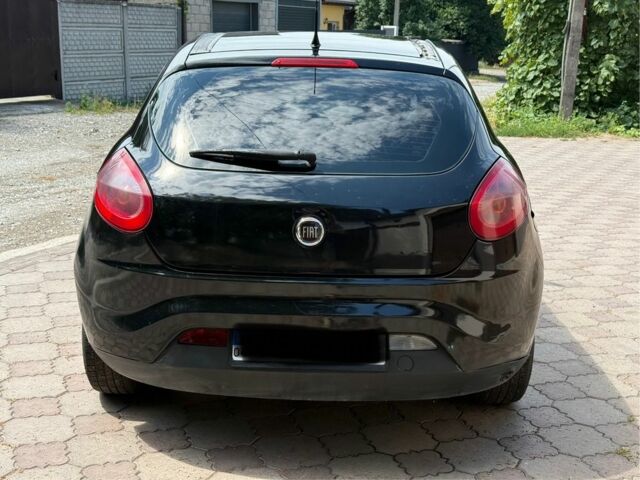 Черный Фиат Браво, объемом двигателя 1.4 л и пробегом 380 тыс. км за 4000 $, фото 5 на Automoto.ua