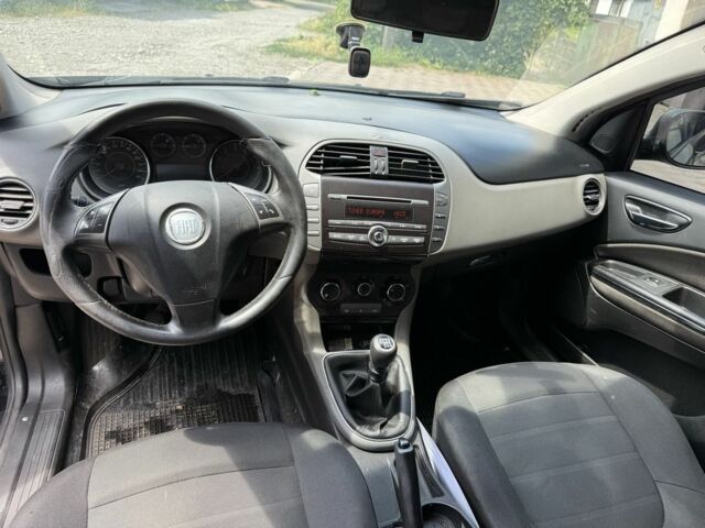 Черный Фиат Браво, объемом двигателя 1.4 л и пробегом 380 тыс. км за 4000 $, фото 12 на Automoto.ua