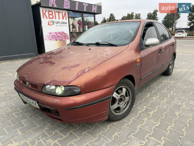 Красный Фиат Браво, объемом двигателя 1.6 л и пробегом 260 тыс. км за 1250 $, фото 1 на Automoto.ua