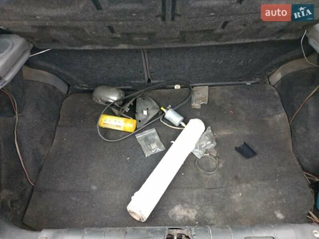 Красный Фиат Браво, объемом двигателя 1.6 л и пробегом 286 тыс. км за 750 $, фото 6 на Automoto.ua