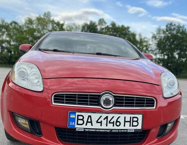 Червоний Фіат Браво, об'ємом двигуна 1.37 л та пробігом 268 тис. км за 4100 $, фото 1 на Automoto.ua