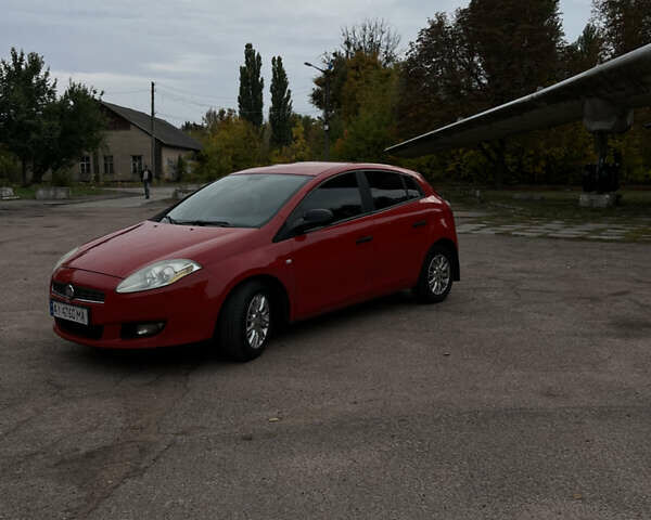 Красный Фиат Браво, объемом двигателя 1.37 л и пробегом 320 тыс. км за 4500 $, фото 3 на Automoto.ua