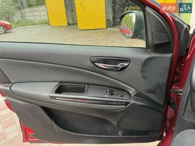 Фиат Браво 2009 в Шепетовке на Automoto.ua Красный Фиат Браво, объемом двигателя 1.6 л и пробегом 224 тыс. км за 4400 $, фото 3 на Automoto.ua