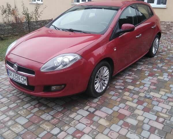 Красный Фиат Браво, объемом двигателя 1.37 л и пробегом 250 тыс. км за 5300 $, фото 3 на Automoto.ua