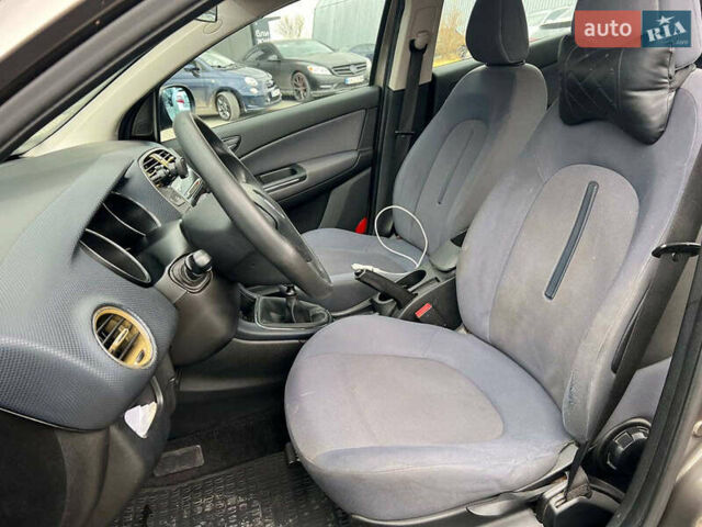 Серый Фиат Браво, объемом двигателя 1.9 л и пробегом 194 тыс. км за 4890 $, фото 27 на Automoto.ua