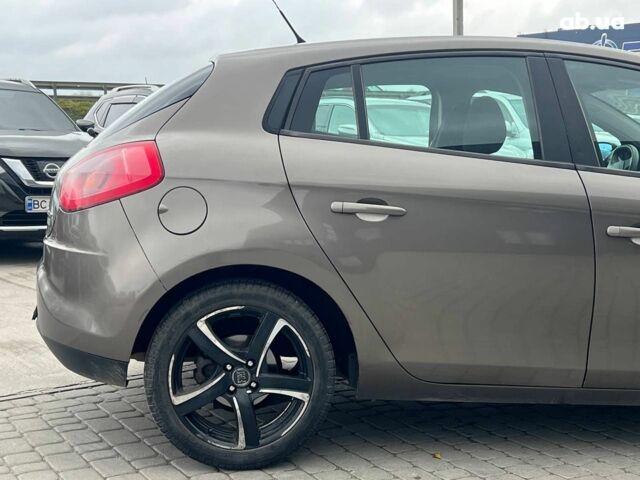 Серый Фиат Браво, объемом двигателя 1.9 л и пробегом 194 тыс. км за 4890 $, фото 8 на Automoto.ua