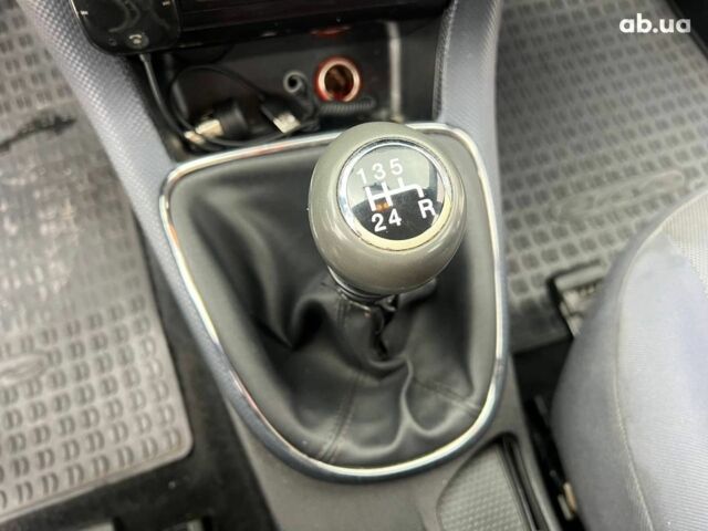 Серый Фиат Браво, объемом двигателя 1.9 л и пробегом 194 тыс. км за 4890 $, фото 23 на Automoto.ua