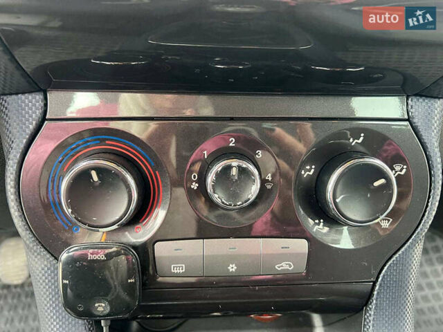 Серый Фиат Браво, объемом двигателя 1.9 л и пробегом 194 тыс. км за 4890 $, фото 22 на Automoto.ua