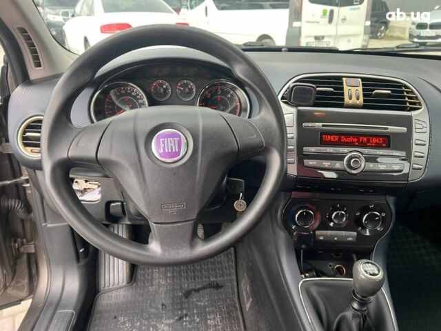 Серый Фиат Браво, объемом двигателя 1.9 л и пробегом 194 тыс. км за 4890 $, фото 17 на Automoto.ua