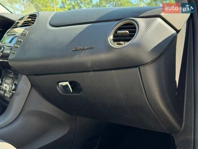 Серый Фиат Браво, объемом двигателя 1.91 л и пробегом 220 тыс. км за 5300 $, фото 31 на Automoto.ua