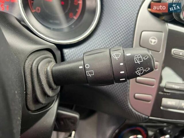 Серый Фиат Браво, объемом двигателя 1.9 л и пробегом 194 тыс. км за 4890 $, фото 18 на Automoto.ua