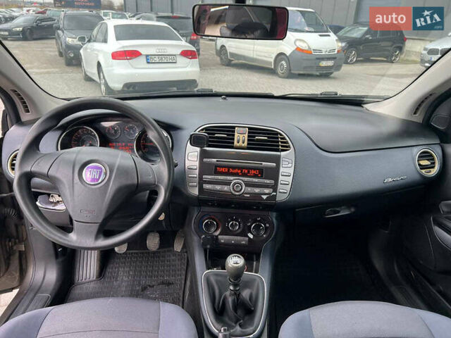 Серый Фиат Браво, объемом двигателя 1.9 л и пробегом 194 тыс. км за 4890 $, фото 28 на Automoto.ua
