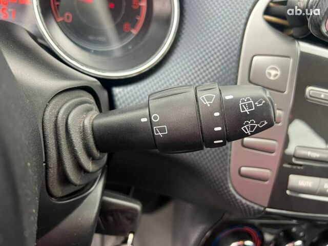 Серый Фиат Браво, объемом двигателя 1.9 л и пробегом 194 тыс. км за 4890 $, фото 18 на Automoto.ua