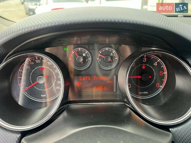 Серый Фиат Браво, объемом двигателя 1.9 л и пробегом 194 тыс. км за 4890 $, фото 16 на Automoto.ua