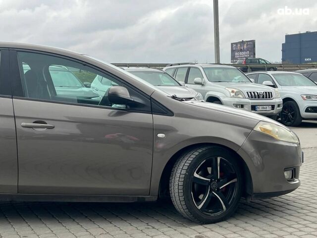 Серый Фиат Браво, объемом двигателя 1.9 л и пробегом 194 тыс. км за 4890 $, фото 10 на Automoto.ua