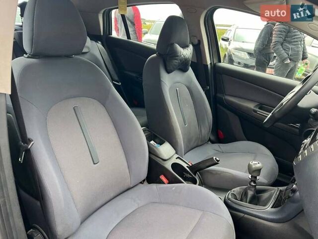 Серый Фиат Браво, объемом двигателя 1.9 л и пробегом 194 тыс. км за 4890 $, фото 30 на Automoto.ua