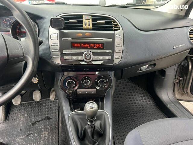 Серый Фиат Браво, объемом двигателя 1.9 л и пробегом 194 тыс. км за 4890 $, фото 20 на Automoto.ua