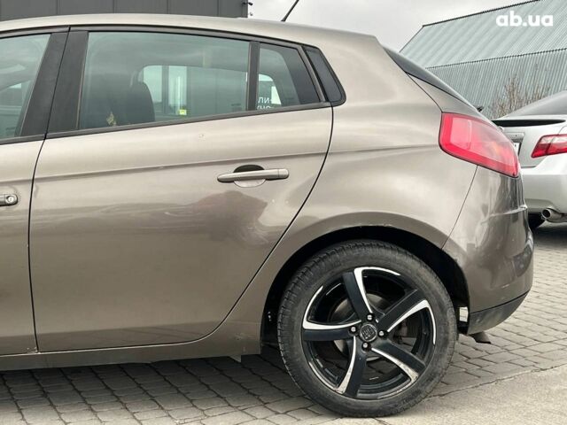 Серый Фиат Браво, объемом двигателя 1.9 л и пробегом 194 тыс. км за 4890 $, фото 4 на Automoto.ua