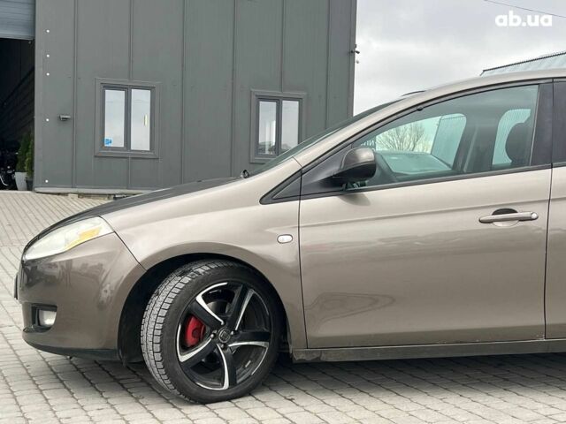 Серый Фиат Браво, объемом двигателя 1.9 л и пробегом 194 тыс. км за 4890 $, фото 2 на Automoto.ua