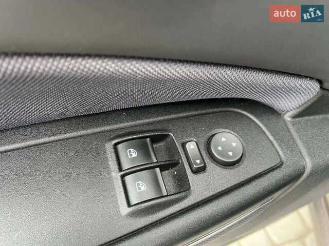 Серый Фиат Браво, объемом двигателя 1.9 л и пробегом 194 тыс. км за 4890 $, фото 15 на Automoto.ua