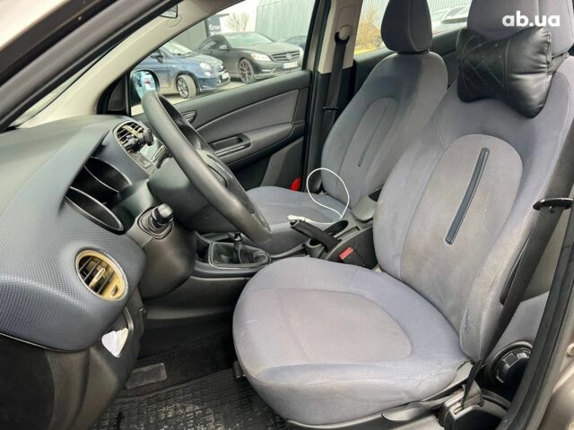 Серый Фиат Браво, объемом двигателя 1.9 л и пробегом 194 тыс. км за 4890 $, фото 27 на Automoto.ua
