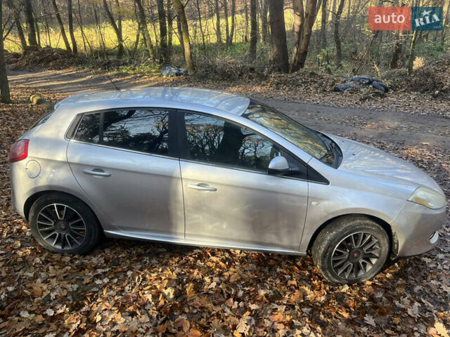 Сірий Фіат Браво, об'ємом двигуна 1.4 л та пробігом 141 тис. км за 4200 $, фото 5 на Automoto.ua