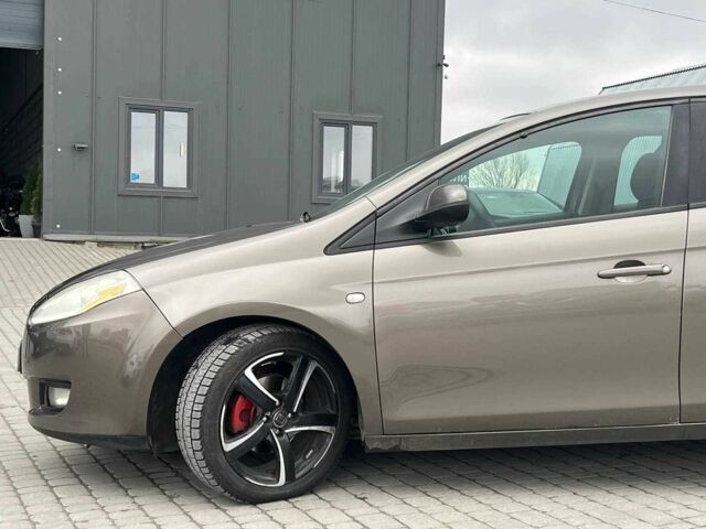 Сірий Фіат Браво, об'ємом двигуна 4 л та пробігом 194 тис. км за 4890 $, фото 2 на Automoto.ua