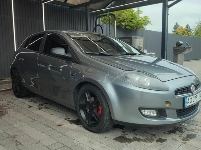 Фиат Браво 2008 в Ужгороде на Automoto.ua Серый Фиат Браво, объемом двигателя 1.6 л и пробегом 640 тыс. км за 3300 $, фото 4 на Automoto.ua