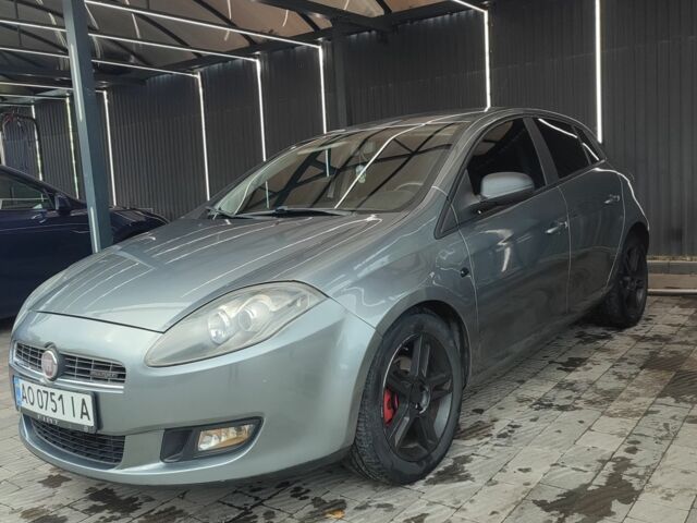 Фиат Браво 2008 в Ужгороде на Automoto.ua Серый Фиат Браво, объемом двигателя 1.6 л и пробегом 640 тыс. км за 3300 $, фото 2 на Automoto.ua