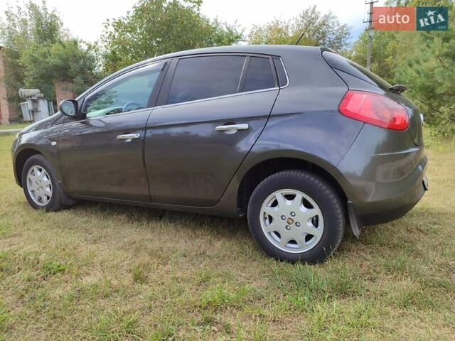 Фиат Браво 2009 в Золотоноше на Automoto.ua Серый Фиат Браво, объемом двигателя 1.6 л и пробегом 229 тыс. км за 4950 $, фото 27 на Automoto.ua