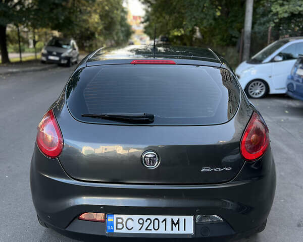 Серый Фиат Браво, объемом двигателя 1.37 л и пробегом 208 тыс. км за 6000 $, фото 5 на Automoto.ua