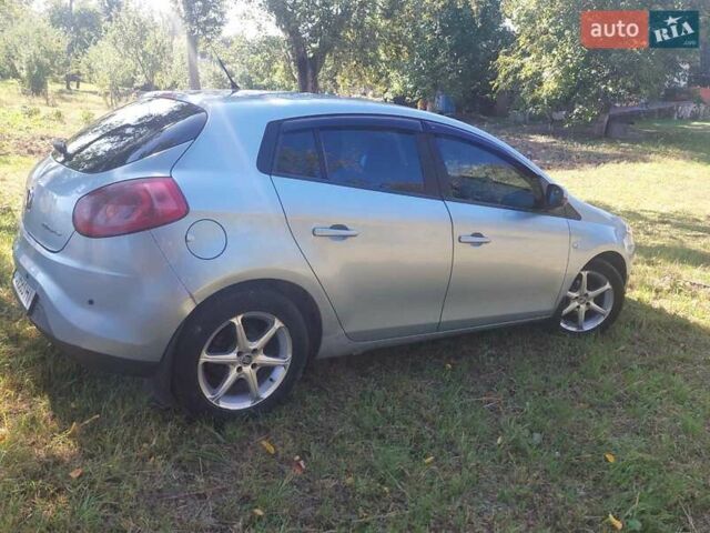 Синій Фіат Браво, об'ємом двигуна 1.37 л та пробігом 315 тис. км за 4500 $, фото 6 на Automoto.ua