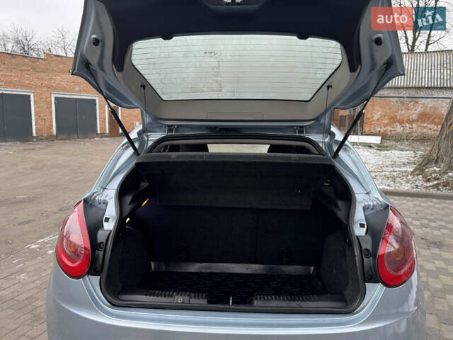 Синий Фиат Браво, объемом двигателя 1.37 л и пробегом 161 тыс. км за 3950 $, фото 25 на Automoto.ua