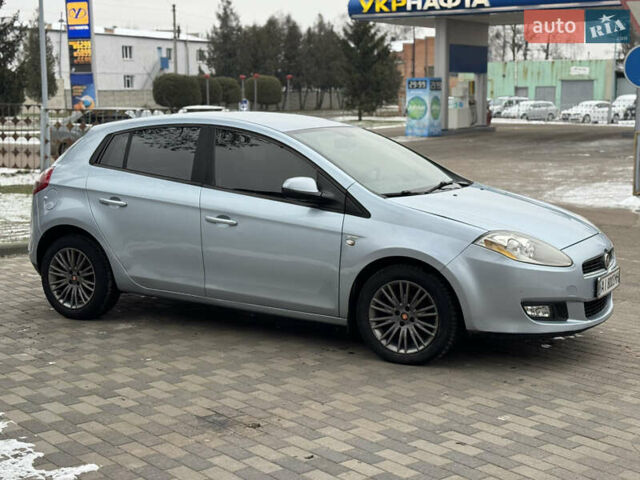 Синий Фиат Браво, объемом двигателя 1.37 л и пробегом 161 тыс. км за 3950 $, фото 3 на Automoto.ua