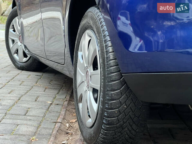 Синий Фиат Браво, объемом двигателя 1.6 л и пробегом 287 тыс. км за 4350 $, фото 43 на Automoto.ua