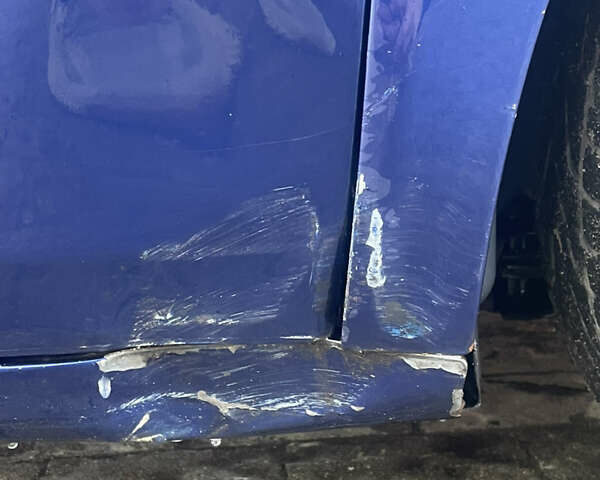 Синий Фиат Браво, объемом двигателя 1.6 л и пробегом 287 тыс. км за 3500 $, фото 5 на Automoto.ua