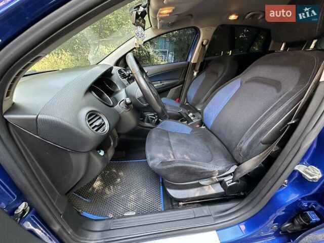 Синій Фіат Браво, об'ємом двигуна 1.37 л та пробігом 213 тис. км за 6200 $, фото 21 на Automoto.ua