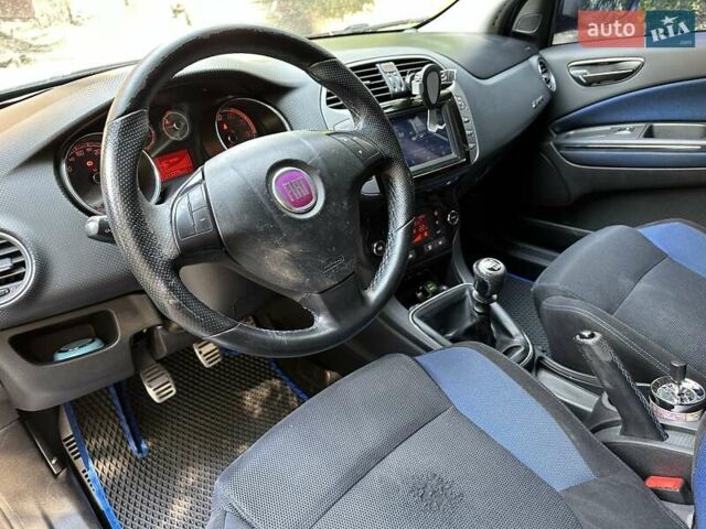 Синій Фіат Браво, об'ємом двигуна 1.37 л та пробігом 213 тис. км за 6200 $, фото 35 на Automoto.ua