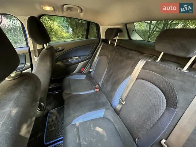 Синій Фіат Браво, об'ємом двигуна 1.37 л та пробігом 213 тис. км за 6200 $, фото 23 на Automoto.ua