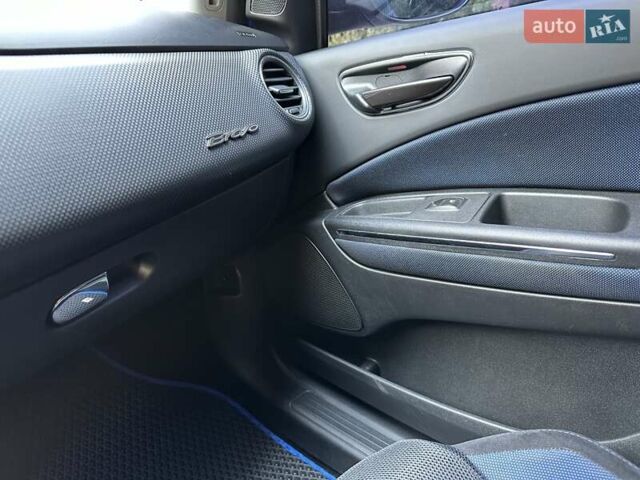 Синій Фіат Браво, об'ємом двигуна 1.37 л та пробігом 213 тис. км за 6200 $, фото 29 на Automoto.ua