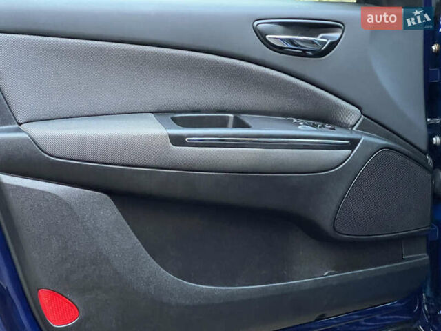 Синий Фиат Браво, объемом двигателя 1.6 л и пробегом 287 тыс. км за 4350 $, фото 61 на Automoto.ua