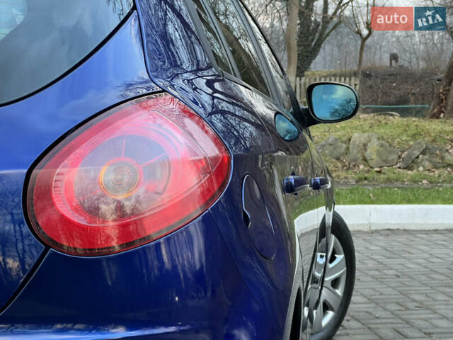 Синий Фиат Браво, объемом двигателя 1.6 л и пробегом 287 тыс. км за 4350 $, фото 55 на Automoto.ua