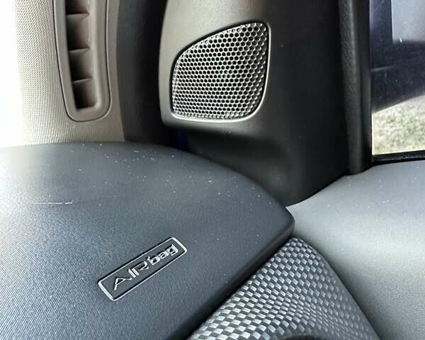 Синій Фіат Браво, об'ємом двигуна 1.37 л та пробігом 213 тис. км за 6200 $, фото 38 на Automoto.ua