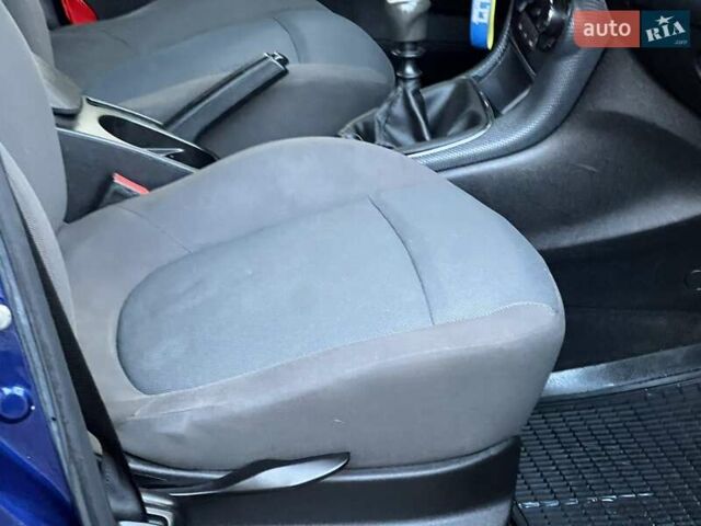 Синій Фіат Браво, об'ємом двигуна 1.6 л та пробігом 288 тис. км за 4200 $, фото 17 на Automoto.ua