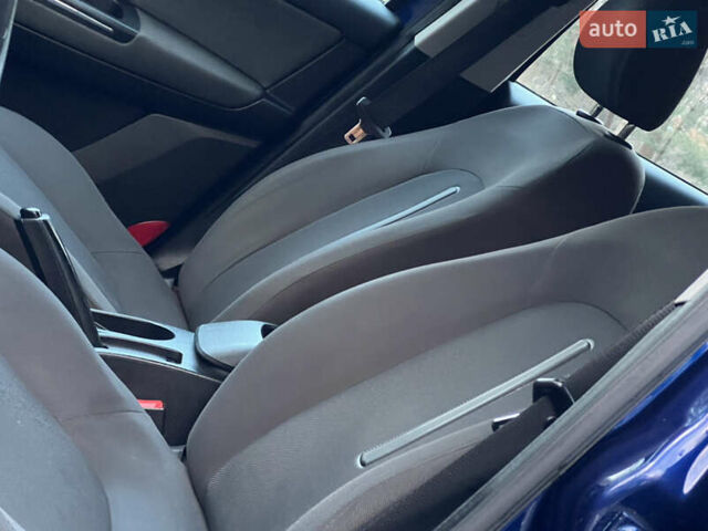 Синий Фиат Браво, объемом двигателя 1.6 л и пробегом 287 тыс. км за 4350 $, фото 69 на Automoto.ua