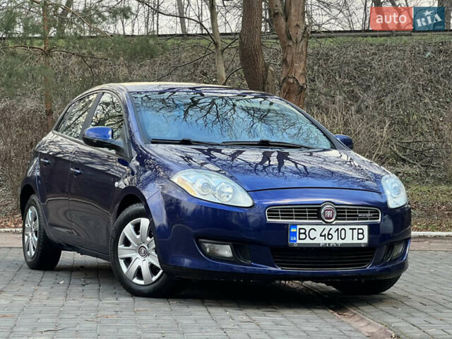 Синий Фиат Браво, объемом двигателя 1.6 л и пробегом 287 тыс. км за 4350 $, фото 3 на Automoto.ua