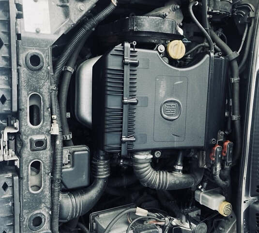 Синій Фіат Браво, об'ємом двигуна 1.4 л та пробігом 294 тис. км за 4400 $, фото 13 на Automoto.ua